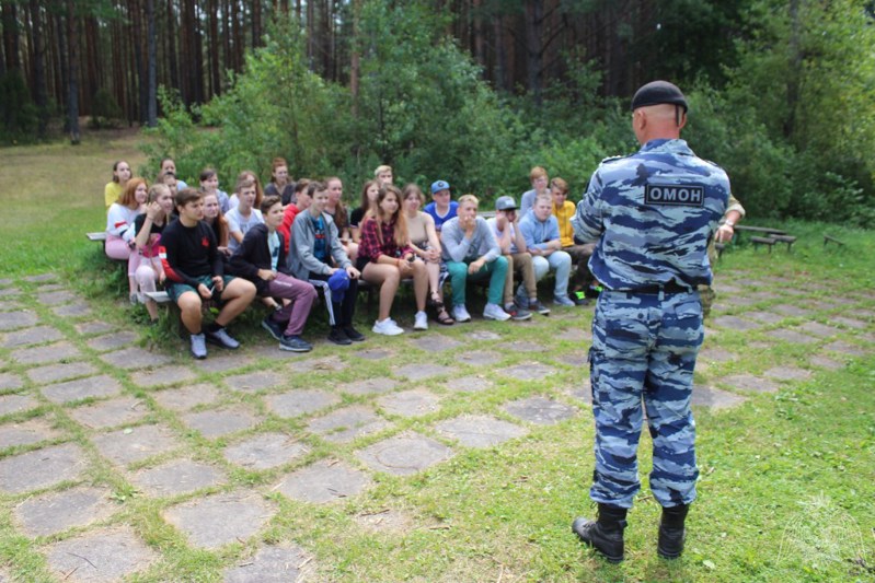 В Псковской области проходит всероссийская акция «Каникулы с Росгвардией»  