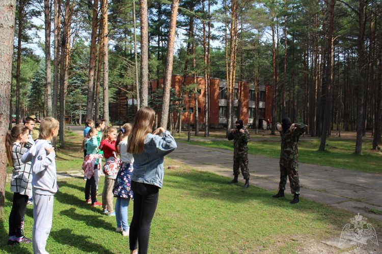 В Псковской области проходит всероссийская акция «Каникулы с Росгвардией»