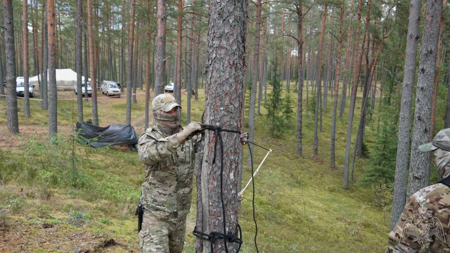 Псковский СОБР Росгвардии завершил полевой выход 