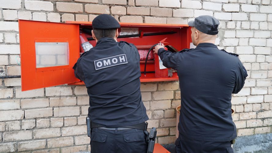 Росгвардейцы совместно с сотрудниками МЧС провели противопожарные учения