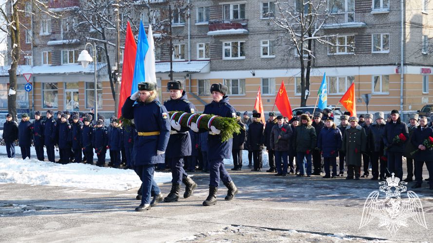 Начальник Псковского территориального Управления Росгвардии принял участие в торжественном ритуале в честь Дня защитника Отечества