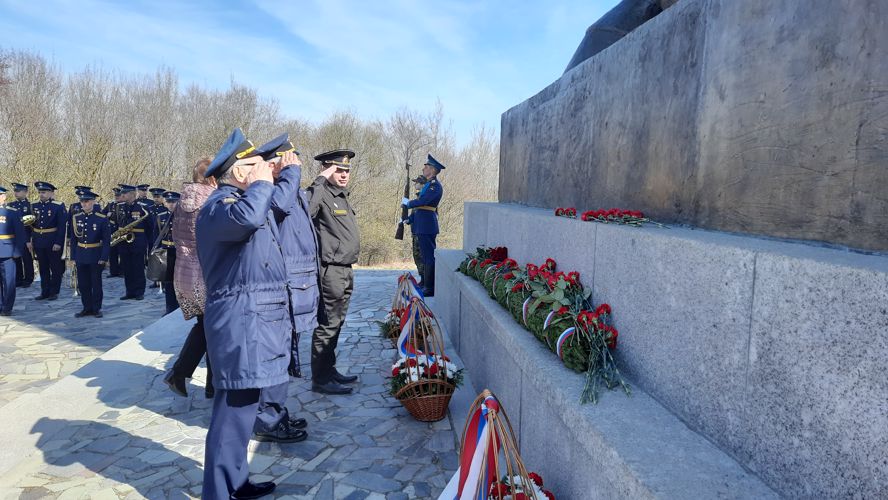 Росгвардейцы приняли участие в торжественных мероприятиях, посвященных Дню воинской славы России