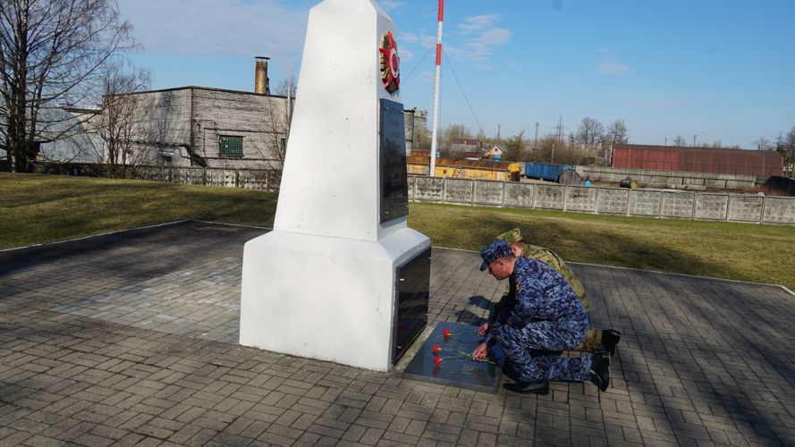 В Пскове росгвардейцы почтили память погибших в Великой Отечественной войне