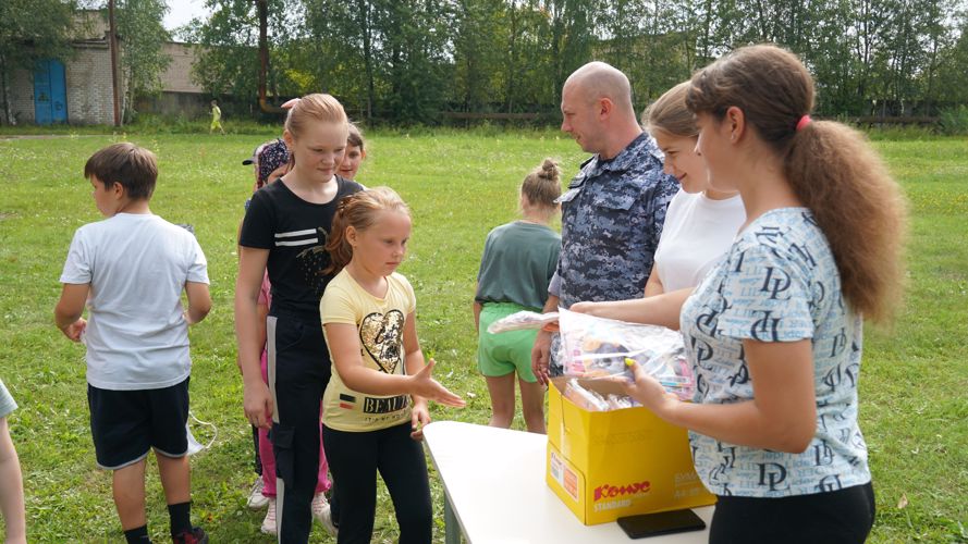 В Пскове прошла акция «Зарядись энергией с Росгвардией»