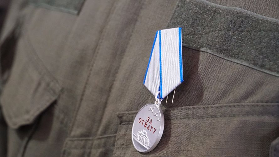 В Пскове росгвардейцам-участникам спецоперации вручены государственные награды