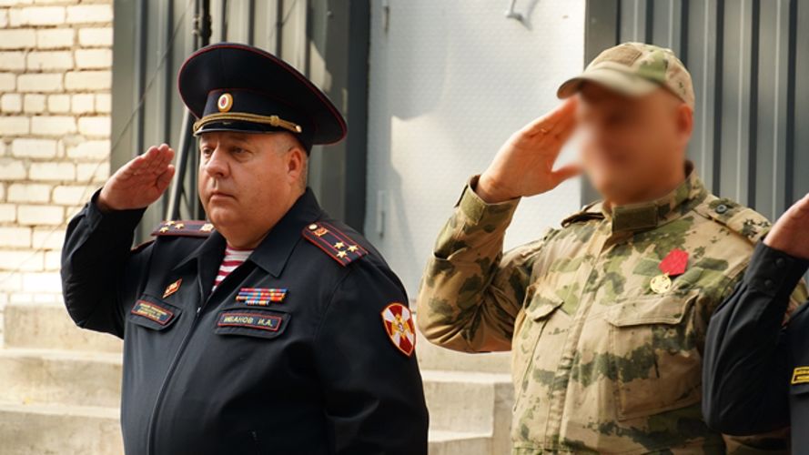 Отличившихся росгвардейцев — участников СВО наградили в Пскове