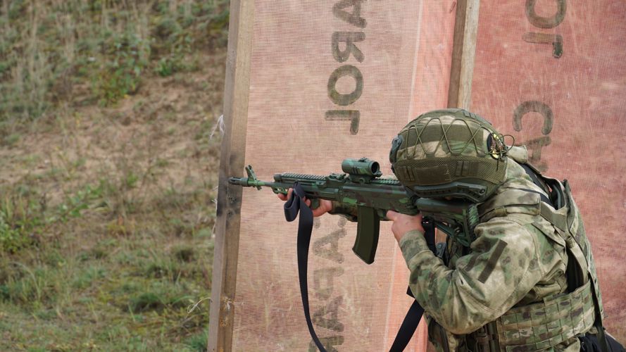 Сотрудники СОБР «Гепард» регионального Управления Росгвардии завоевали первое место в соревнованиях по тактической стрельбе