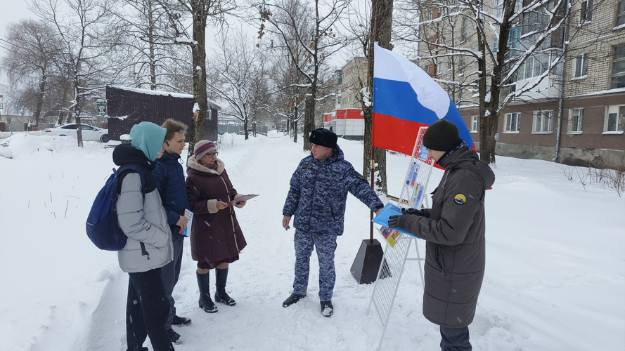 Псковские росгвардейцы принимают участие в мероприятиях, посвященных Дню Конституции