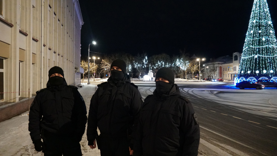 Росгвардейцы принимают участие в обеспечении общественной безопасности в Новогоднюю ночь
