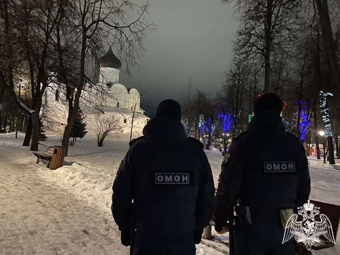 Псковские росгвардейцы примут участие в обеспечении общественной безопасности в период новогодних праздников