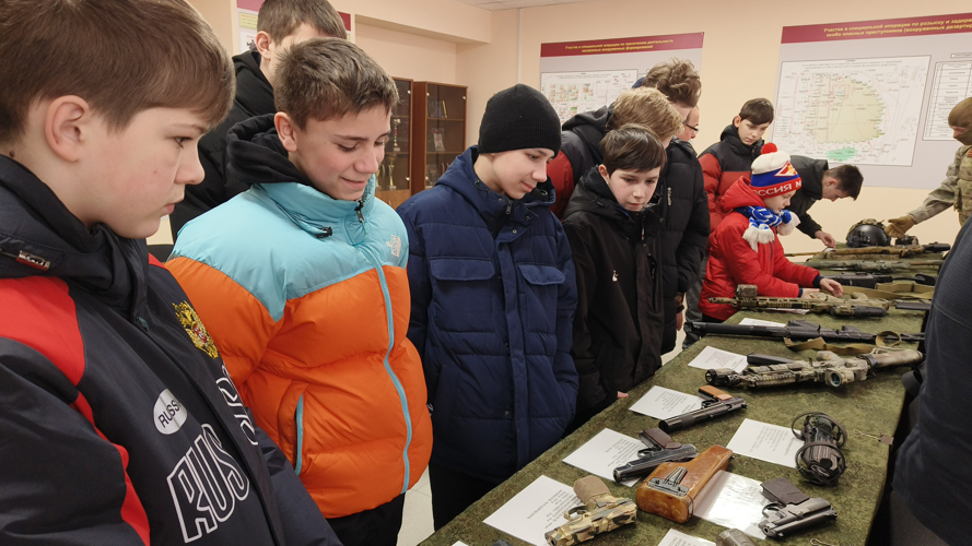 В спецподразделениях псковской Росгвардии прошел «День открытых дверей»