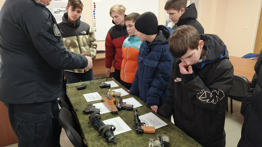 В спецподразделениях псковской Росгвардии прошел «День открытых дверей»