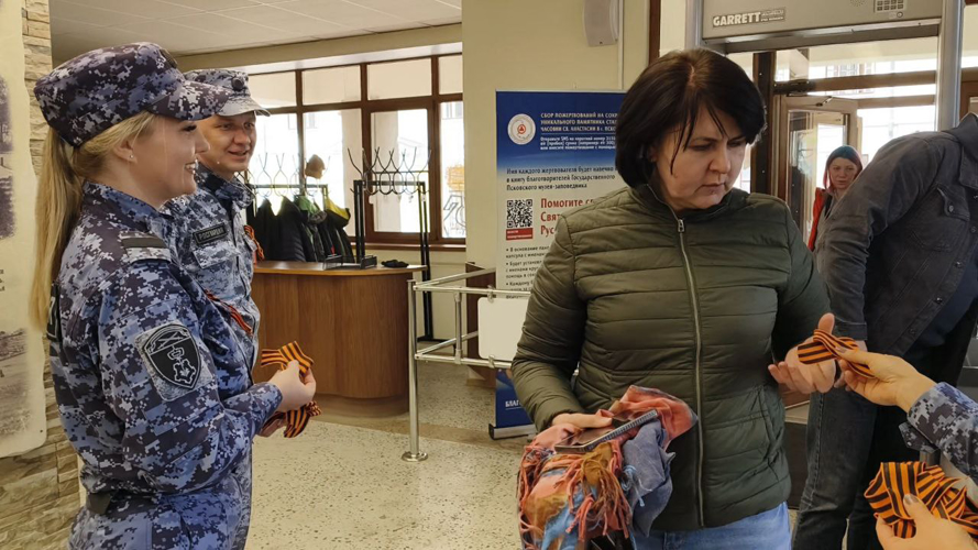 Акцию «Георгиевская ленточка» поддержали росгвардейцы