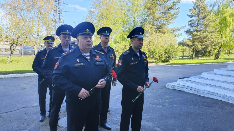 Росгвардейцы почтили память героев Великой Отечественной войны