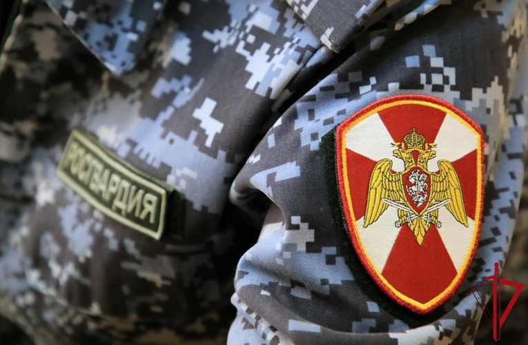 В Пскове росгвардейцы задержали подозреваемого в краже 