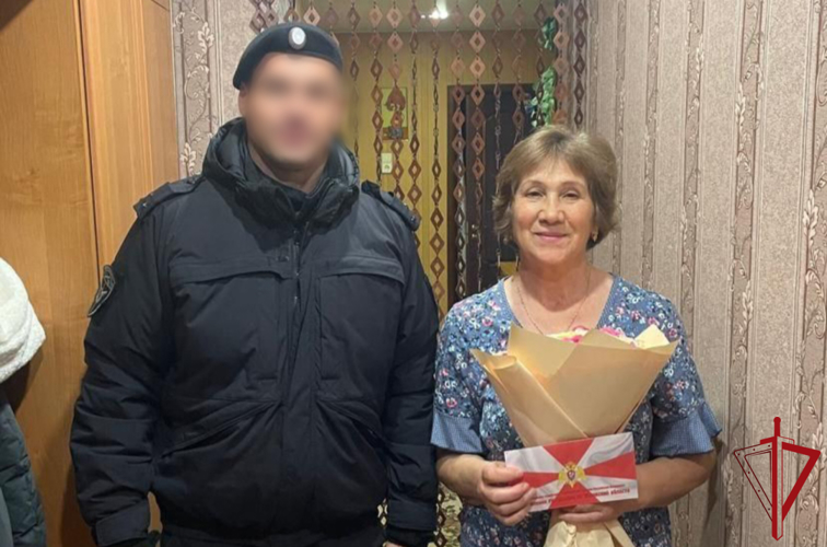 Росгвардейцы поздравили вдов и матерей погибших боевых товарищей