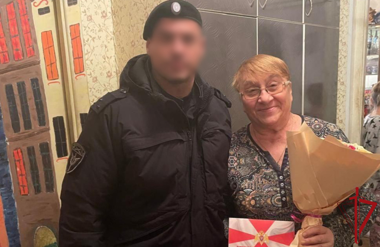 Росгвардейцы поздравили вдов и матерей погибших боевых товарищей