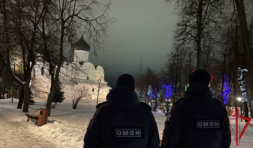 Псковские росгвардейцы примут участие в обеспечении общественной безопасности в период новогодних праздников  