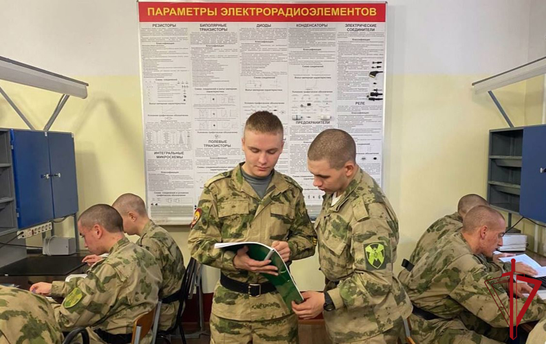 Псковские росгвардейцы продолжают отбор кандидатов для поступления в военные учебные заведения