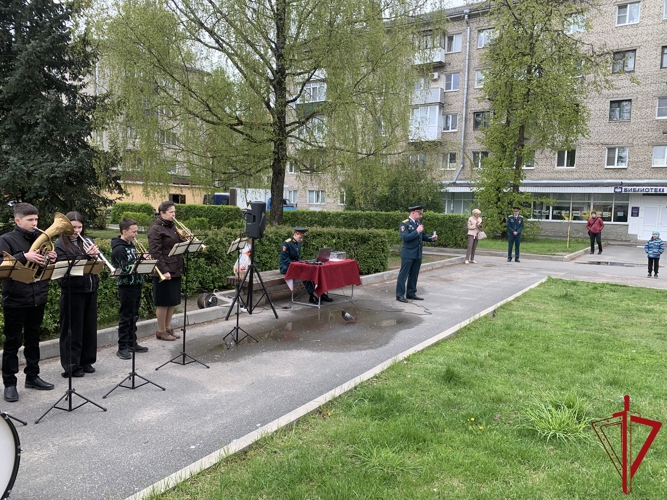 Росгвардейцы  провели патриотическую акцию - «Прогулка с ветераном»