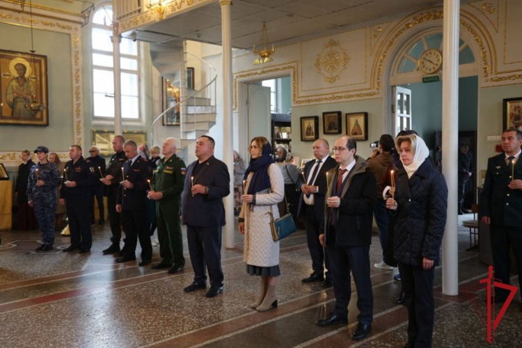 Росгвардейцы почтили память погибших при защите Отечества псковичей