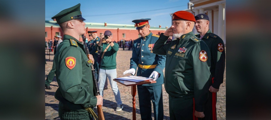 Генерал-полковник Алексей Воробьёв поздравил первокурсников Военной академии Росгвардии с принятием Военной присяги