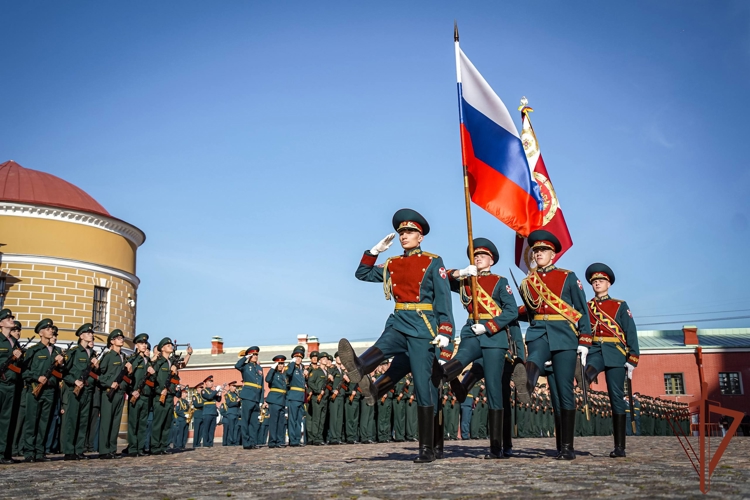 Генерал-полковник Алексей Воробьёв поздравил первокурсников Военной академии Росгвардии с принятием Военной присяги