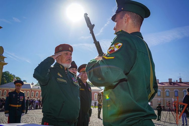 Генерал-полковник Алексей Воробьёв поздравил первокурсников Военной академии Росгвардии с принятием Военной присяги