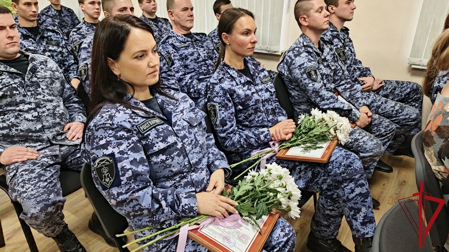 В Пскове прошло торжественное мероприятие по случаю 73‑й годовщины вневедомственной охраны Росгвардии