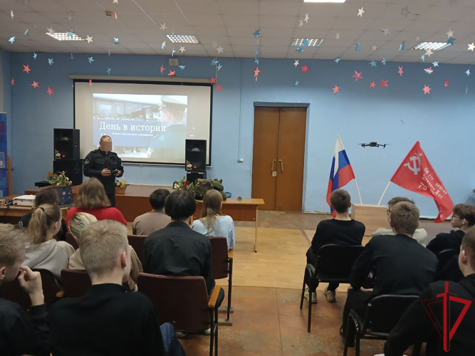 Росгвардейцы провели профориентационную встречу со студентами агротехнического колледжа в рамках Дня призывника