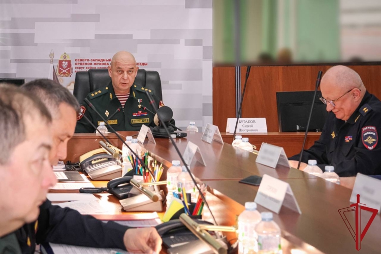 В  Росгвардии обсудили обеспечение безопасности новогодних праздников
