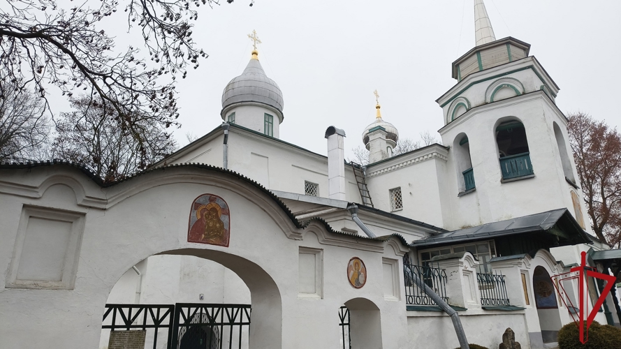 В Пскове росгвардейцы приняли участие в праздничном богослужении