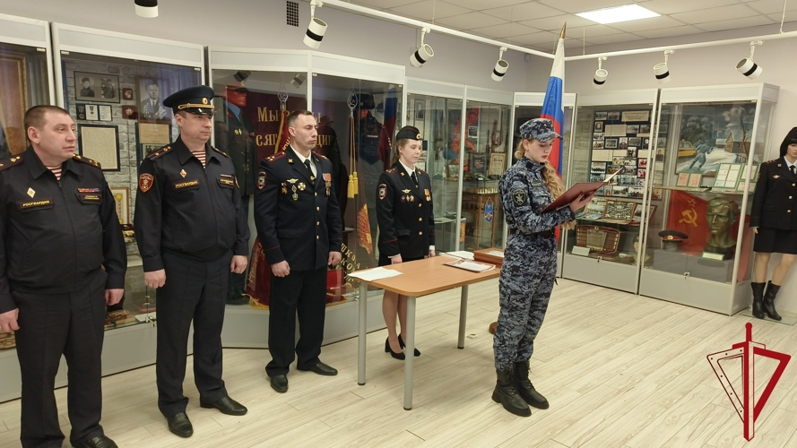 В Пскове сотрудники Росгвардии присягнули на верность Родине 
