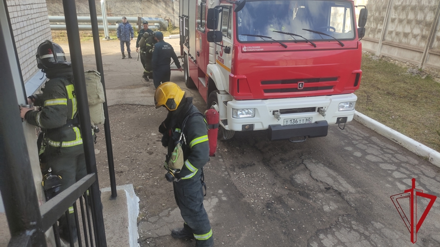  Псковские Росгвардейцы  провели учебно-тренировочное занятия