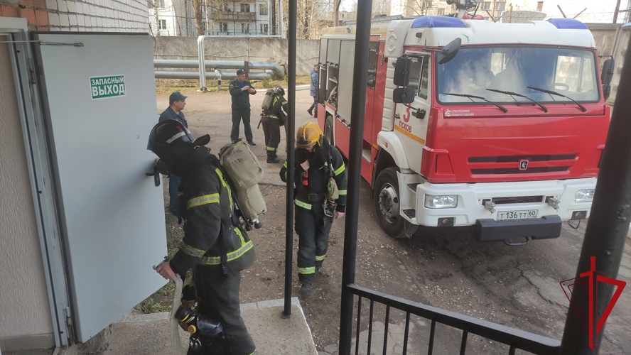  Псковские Росгвардейцы  провели учебно-тренировочное занятия