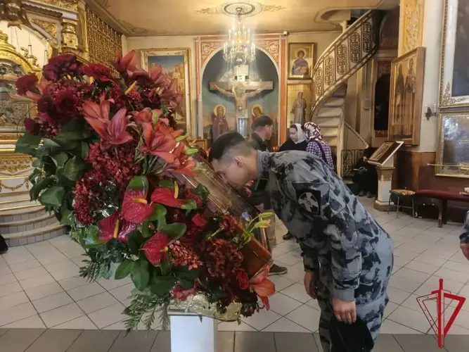 Росгвардейцы посетили Свято-Успенский Псково-Печерский монастырь