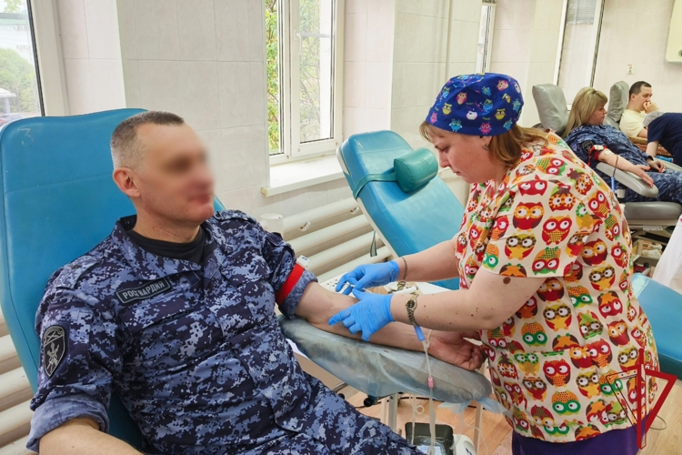 Псковские росгвардейцы присоединились к донорской акции «От сердца к сердцу»