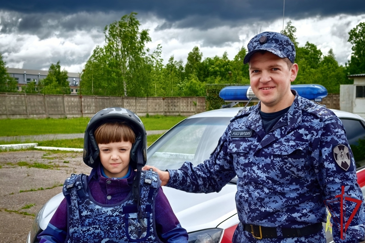 В региональном управлении Росгвардии прошла акция «День открытых дверей» для юных спортсменов