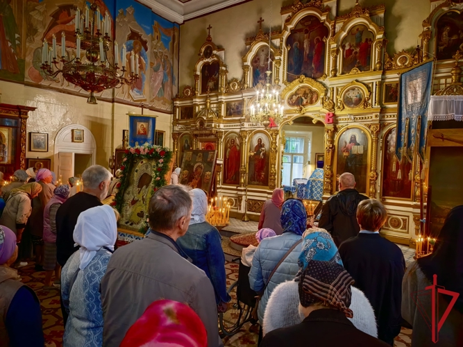Росгвардейцы приняли участие в молебне и крестном ходе в честь дня памяти «Любятовской» иконы Божией Матери