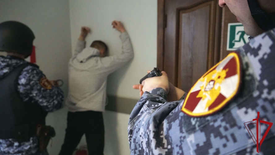   Cотрудники вневедомственной охраны Росгвардии за минувшие выходные пресекли в областном центре серию краж