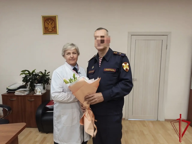 Псковские Росгвардейцы поздравили медицинских работников  МВД с праздником
